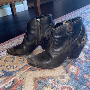 Frye Reina Bootie- Size 6